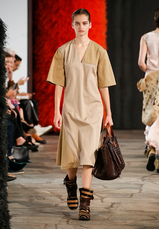 Loewe top ss19 vogue